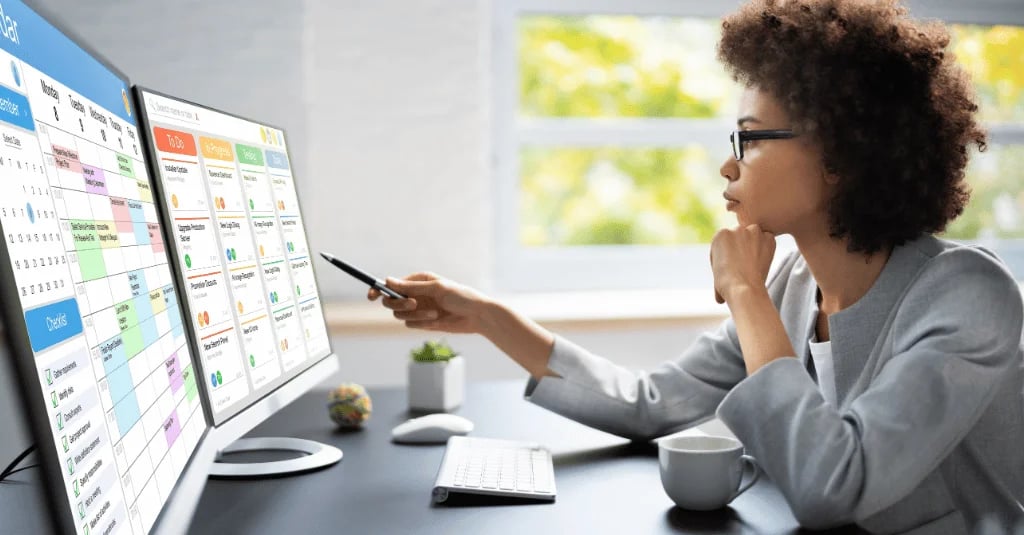 Famulor vs. Superchat: Which System Revolutionizes Your Customer Communication – Voice AI or Messenger Platform?