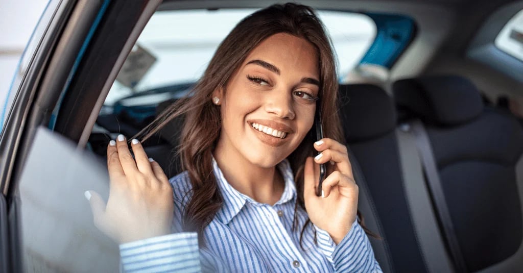 Agent vocal IA pour concessions automobiles : ne manquez plus aucun appel