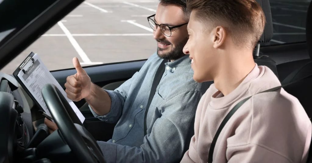 Agent vocal IA pour auto-écoles : automatisez vos appels